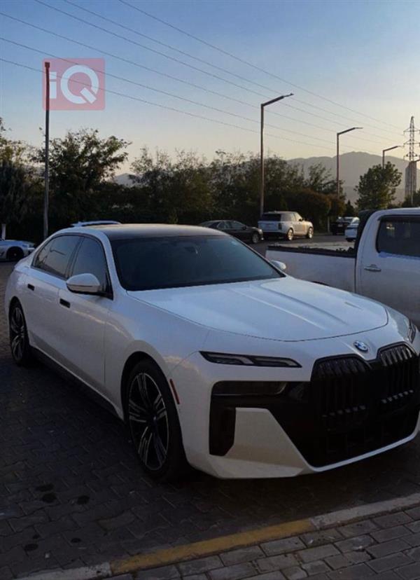 بي ام دبليو الفئة 7 2023 للبيع في العراق - دهوك